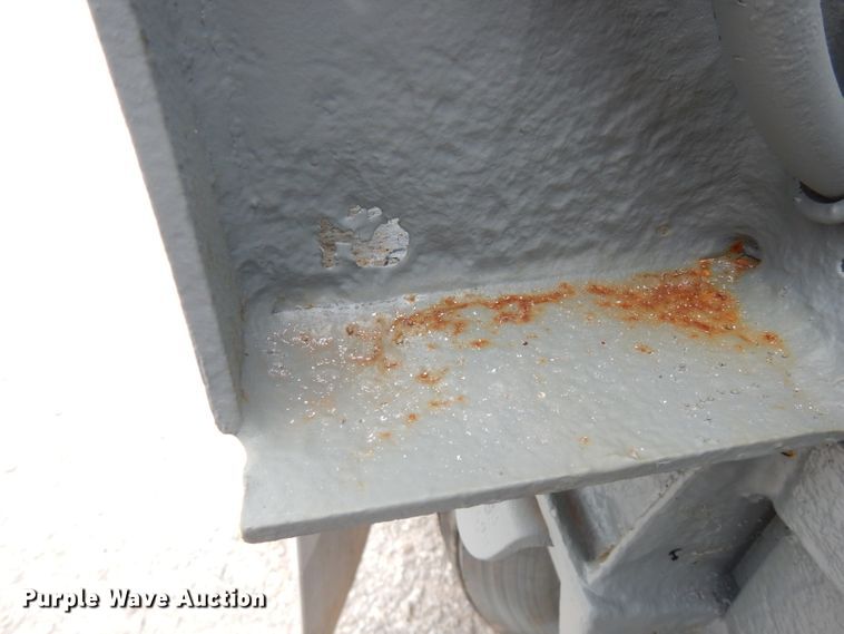 image for item FN9304 1984 Fruehauf pneumatic dry bulk trailer