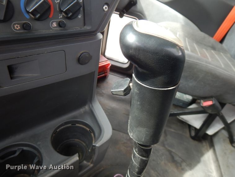 image for item FN9306 2008 Mack CHU  semi truck