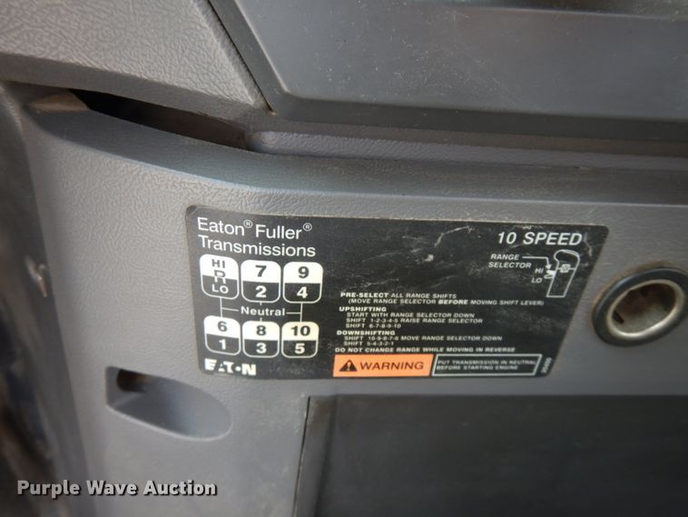 image for item FN9306 2008 Mack CHU  semi truck