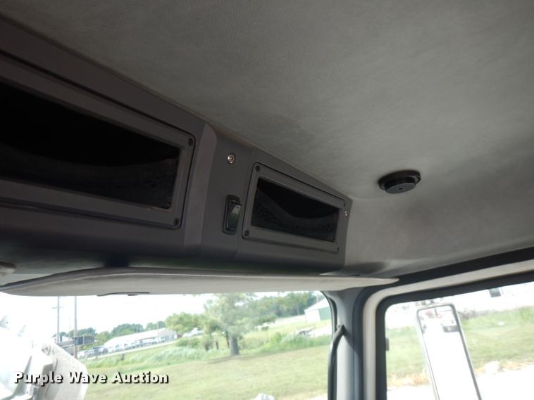 image for item FN9306 2008 Mack CHU  semi truck