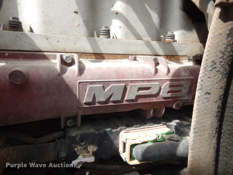 image for item FN9306 2008 Mack CHU  semi truck