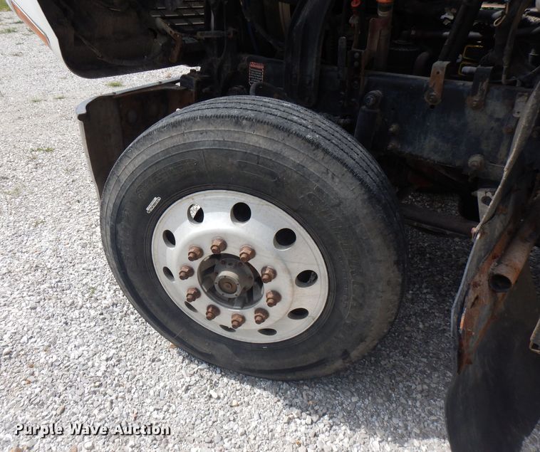 image for item FN9306 2008 Mack CHU  semi truck