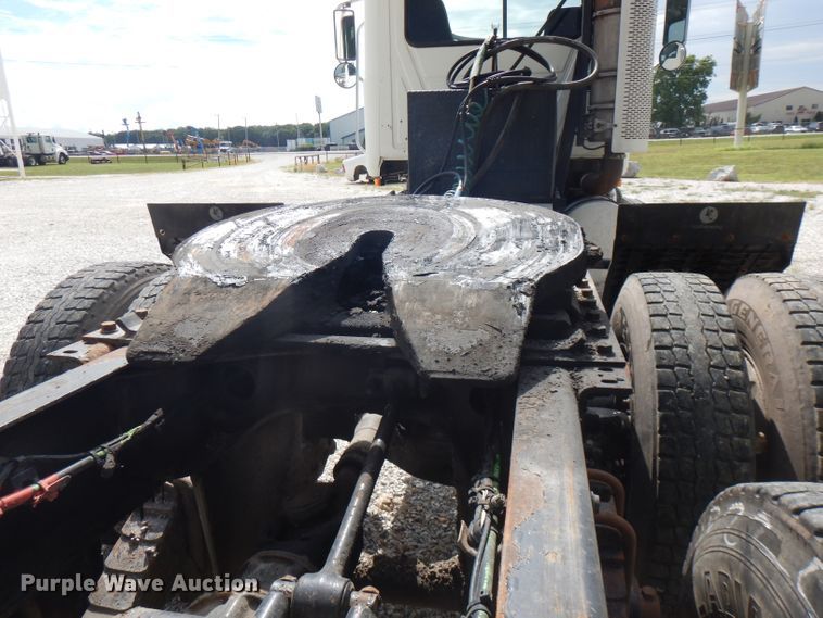 image for item FN9306 2008 Mack CHU  semi truck