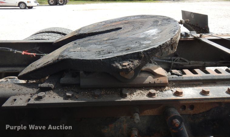 image for item FN9306 2008 Mack CHU  semi truck