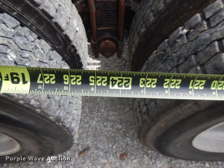 image for item FN9306 2008 Mack CHU  semi truck