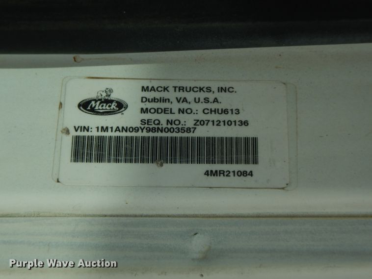 image for item FN9306 2008 Mack CHU  semi truck