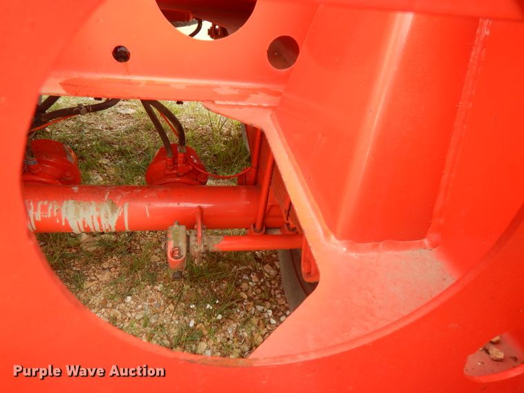 image for item FN9308 2004 Heil tank trailer