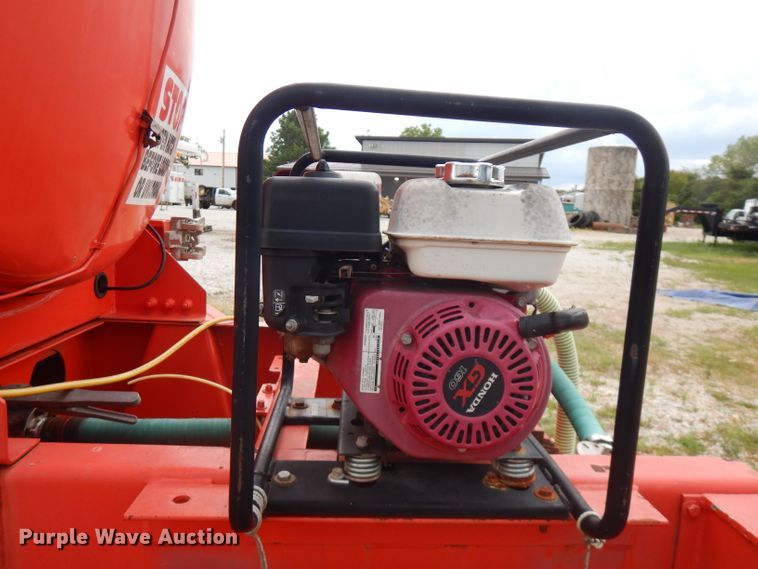 image for item FN9308 2004 Heil tank trailer