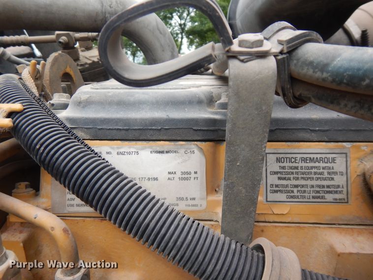 image for item FN9316 2000 International 9400i  semi truck