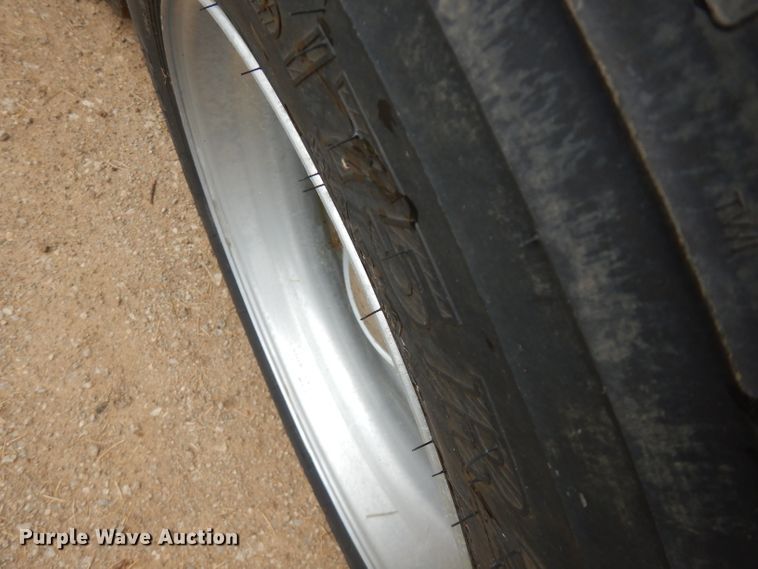 image for item FN9316 2000 International 9400i  semi truck