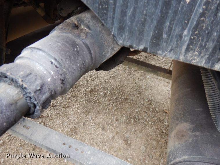 image for item FN9316 2000 International 9400i  semi truck