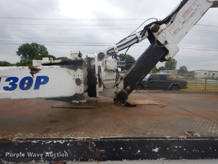 image for item GM9059 2012 Peterbilt 337  tire service truck