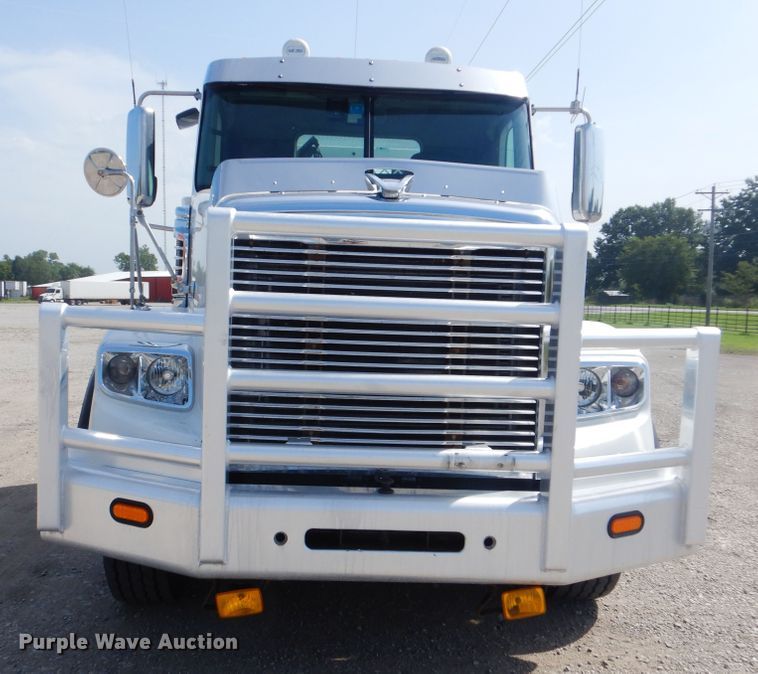 image for item GM9083 2012 Freightliner FS65  semi truck