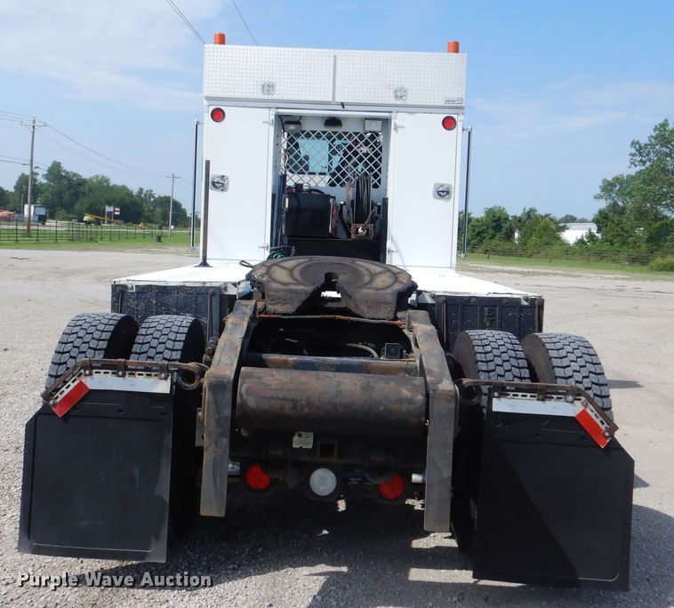 image for item GM9083 2012 Freightliner FS65  semi truck