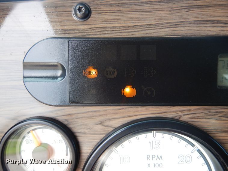 image for item GM9083 2012 Freightliner FS65  semi truck