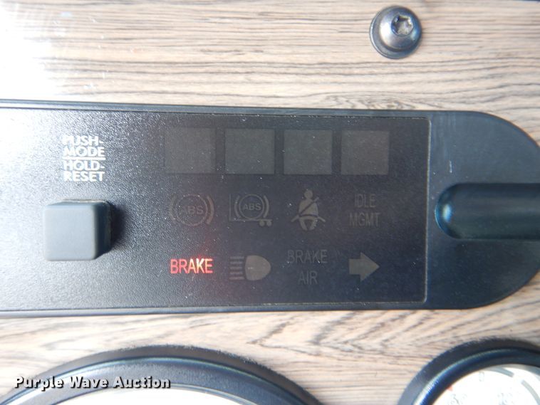 image for item GM9083 2012 Freightliner FS65  semi truck