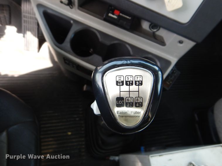 image for item GM9083 2012 Freightliner FS65  semi truck