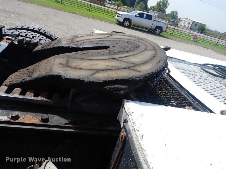 image for item GM9083 2012 Freightliner FS65  semi truck