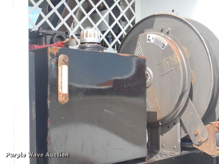 image for item GM9083 2012 Freightliner FS65  semi truck