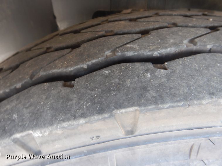 image for item GM9083 2012 Freightliner FS65  semi truck