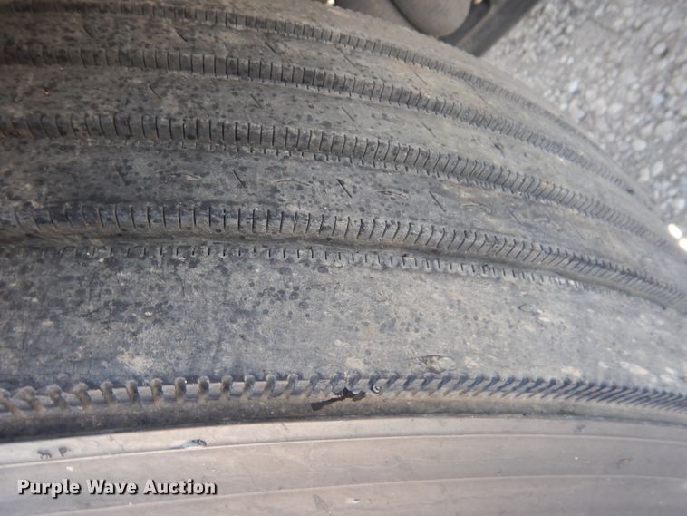 image for item GM9083 2012 Freightliner FS65  semi truck