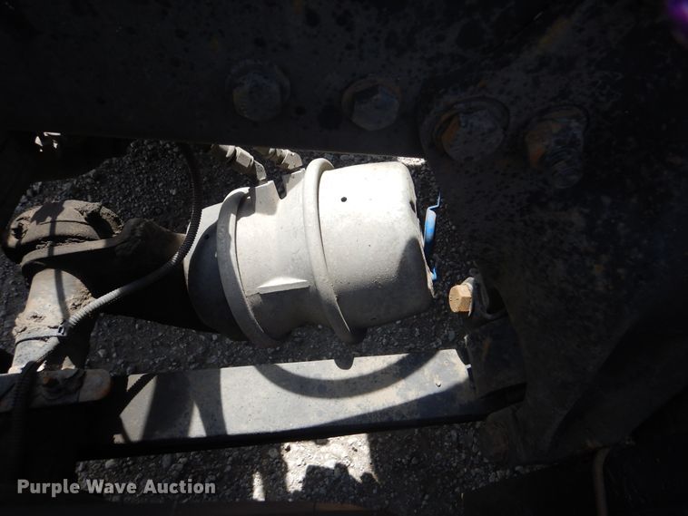 image for item GM9083 2012 Freightliner FS65  semi truck