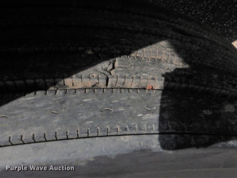 image for item GM9083 2012 Freightliner FS65  semi truck