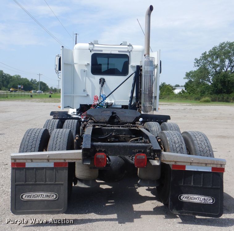 image for item GM9085 2010 Freightliner FLD  semi truck