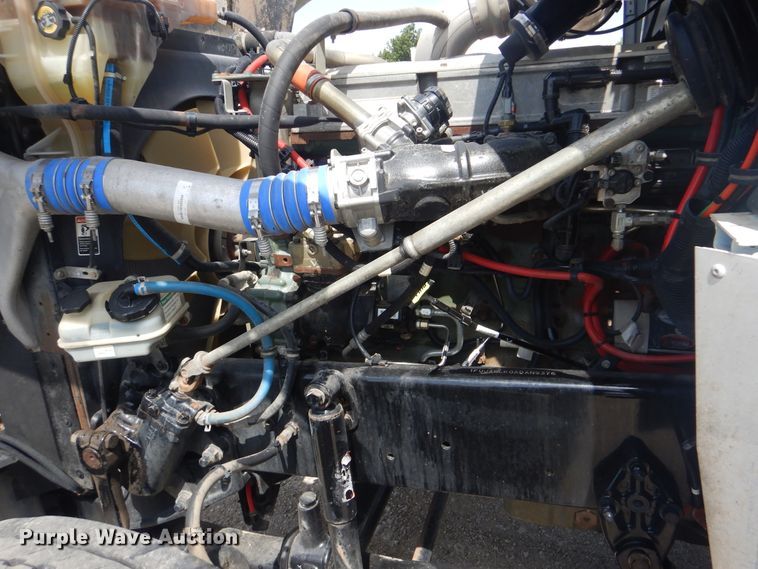 image for item GM9085 2010 Freightliner FLD  semi truck