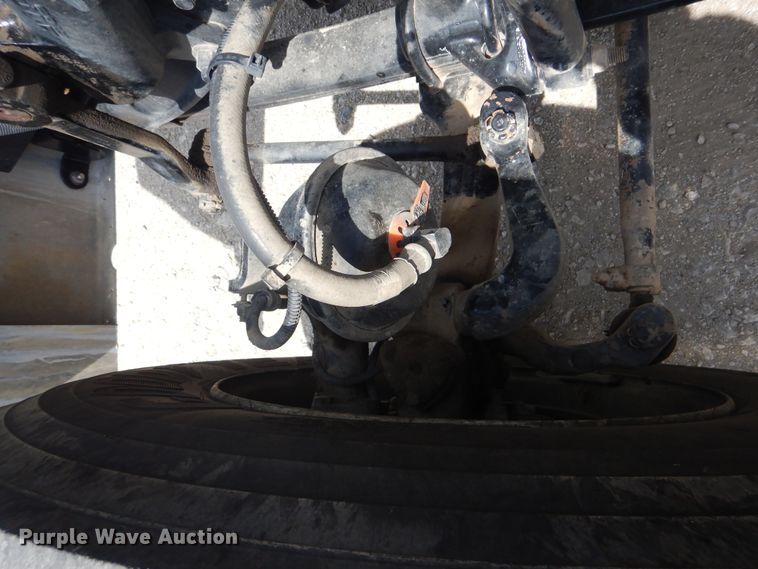 image for item GM9085 2010 Freightliner FLD  semi truck