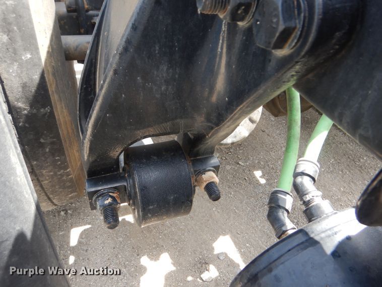 image for item GM9085 2010 Freightliner FLD  semi truck