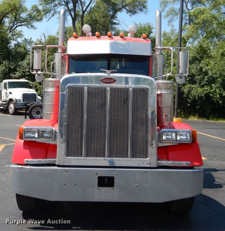 image for item GV9172 2007 Peterbilt 379  semi truck