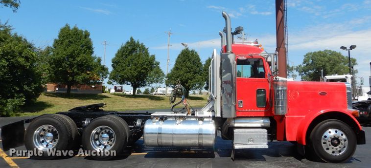 image for item GV9172 2007 Peterbilt 379  semi truck