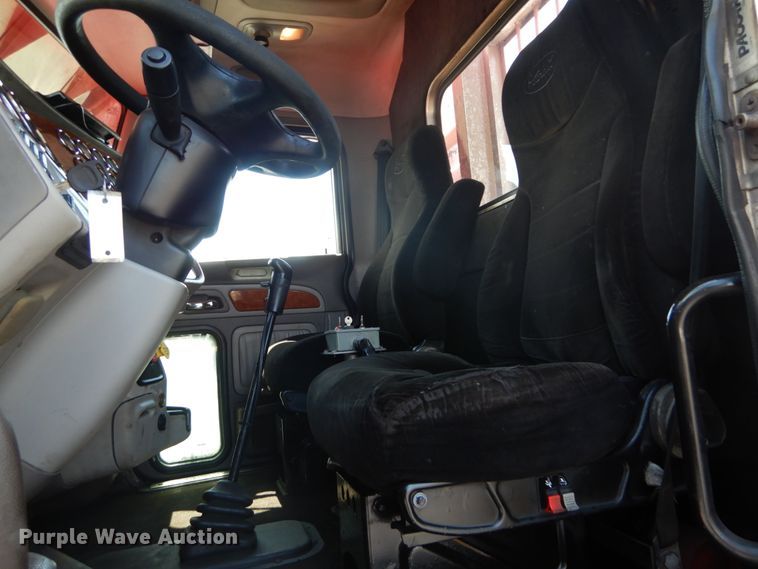 image for item GV9172 2007 Peterbilt 379  semi truck