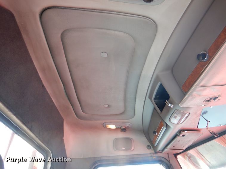 image for item GV9172 2007 Peterbilt 379  semi truck