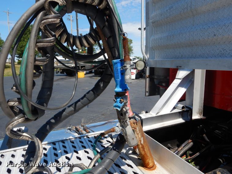 image for item GV9172 2007 Peterbilt 379  semi truck