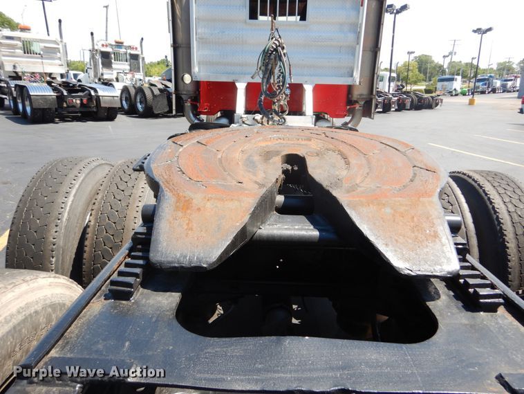 image for item GV9172 2007 Peterbilt 379  semi truck