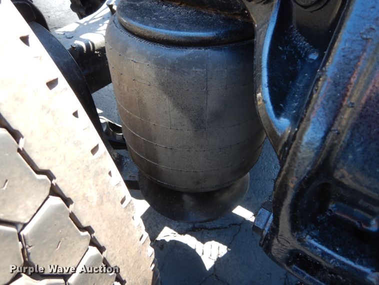 image for item GV9172 2007 Peterbilt 379  semi truck