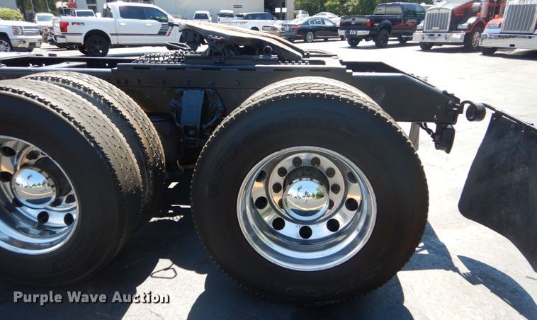 image for item GV9172 2007 Peterbilt 379  semi truck