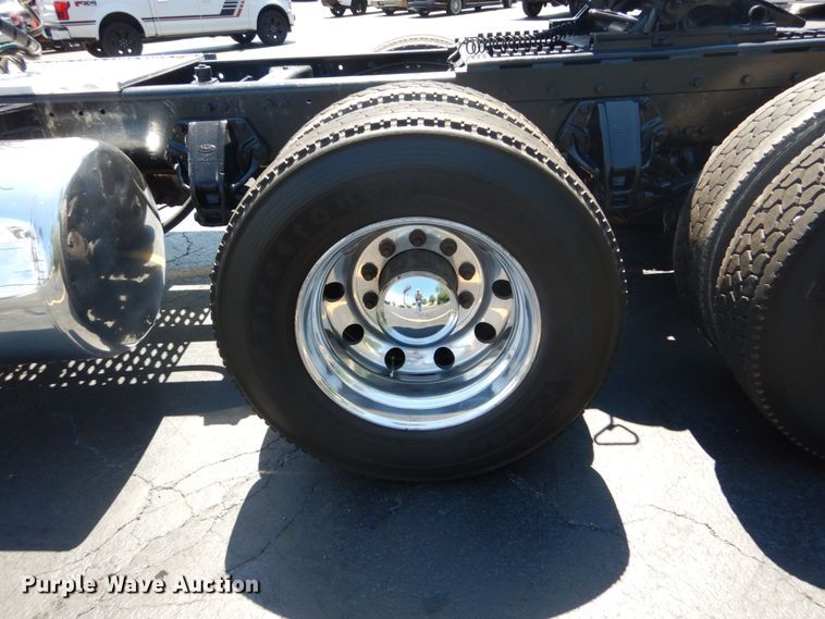 image for item GV9172 2007 Peterbilt 379  semi truck