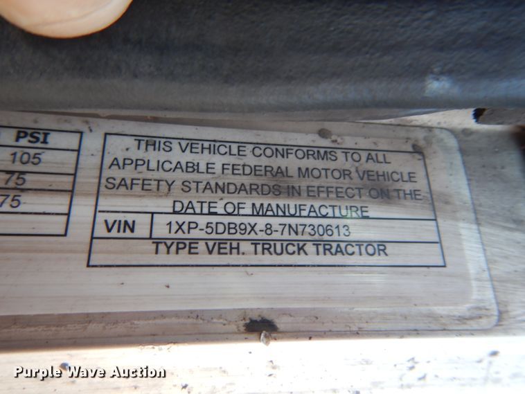 image for item GV9172 2007 Peterbilt 379  semi truck