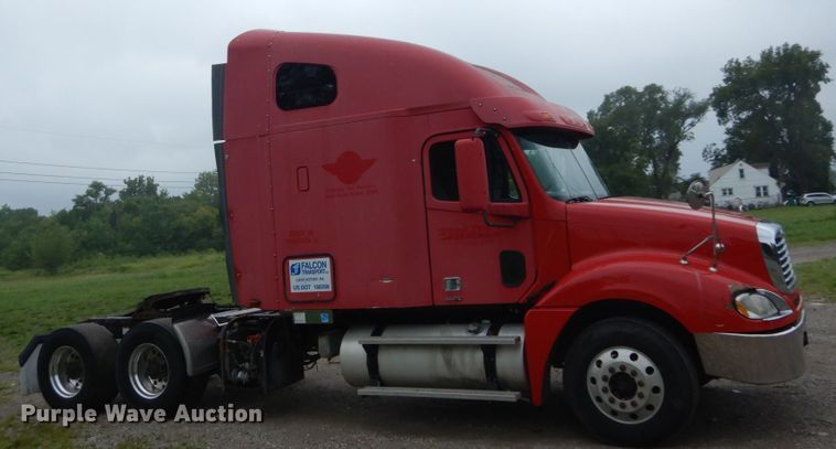 image for item GV9183 2006 Freightliner Columbia  semi truck