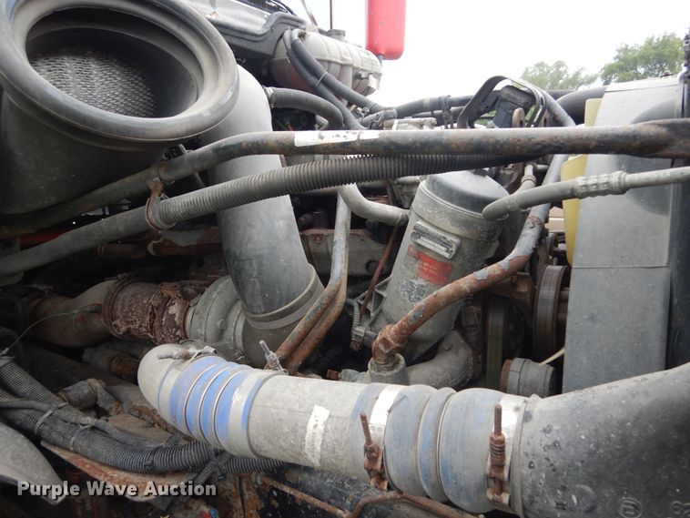 image for item GV9183 2006 Freightliner Columbia  semi truck