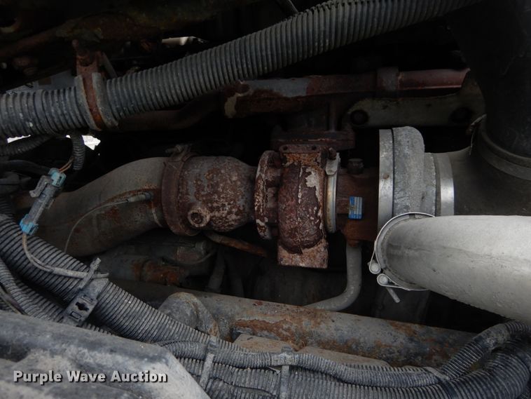 image for item GV9183 2006 Freightliner Columbia  semi truck