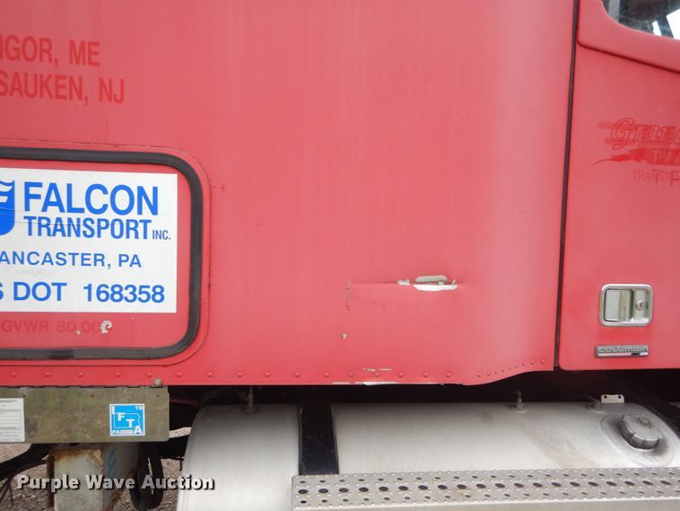 image for item GV9183 2006 Freightliner Columbia  semi truck