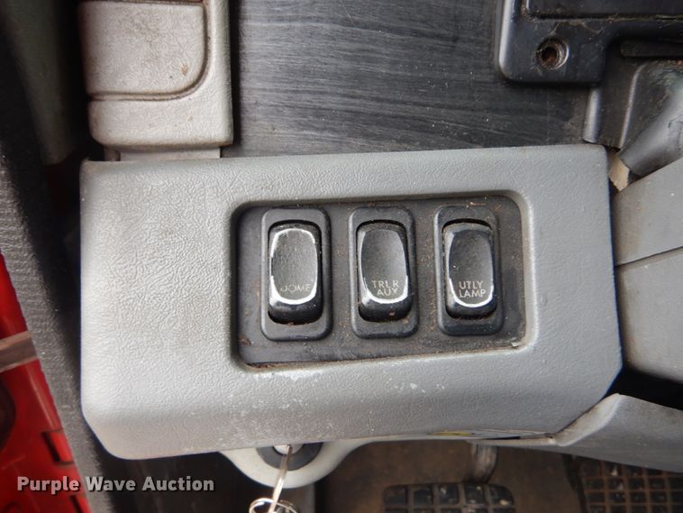 image for item GV9183 2006 Freightliner Columbia  semi truck