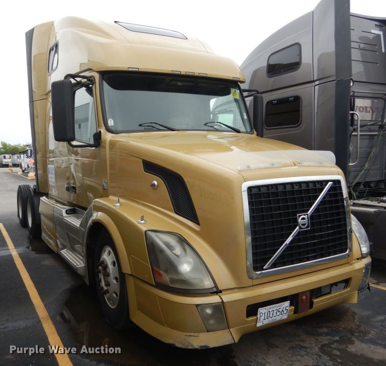 image for item GV9184 2009 Volvo VNL670  semi truck