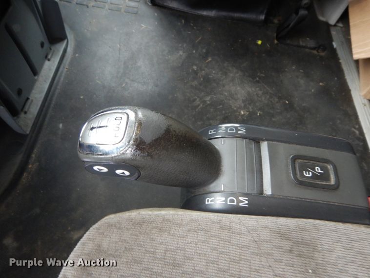 image for item GV9184 2009 Volvo VNL670  semi truck