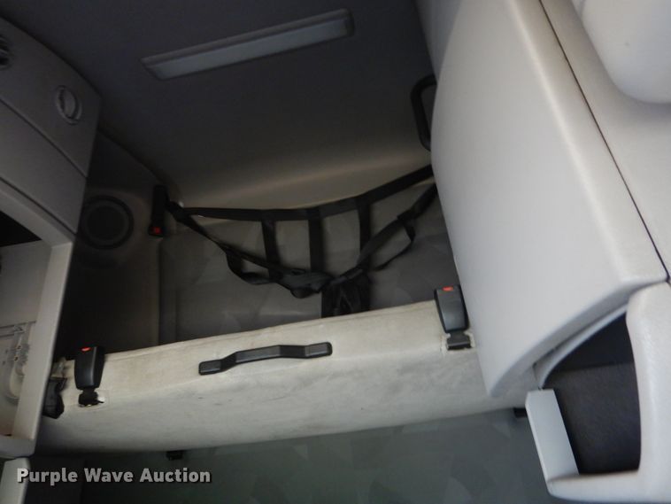 image for item GV9184 2009 Volvo VNL670  semi truck