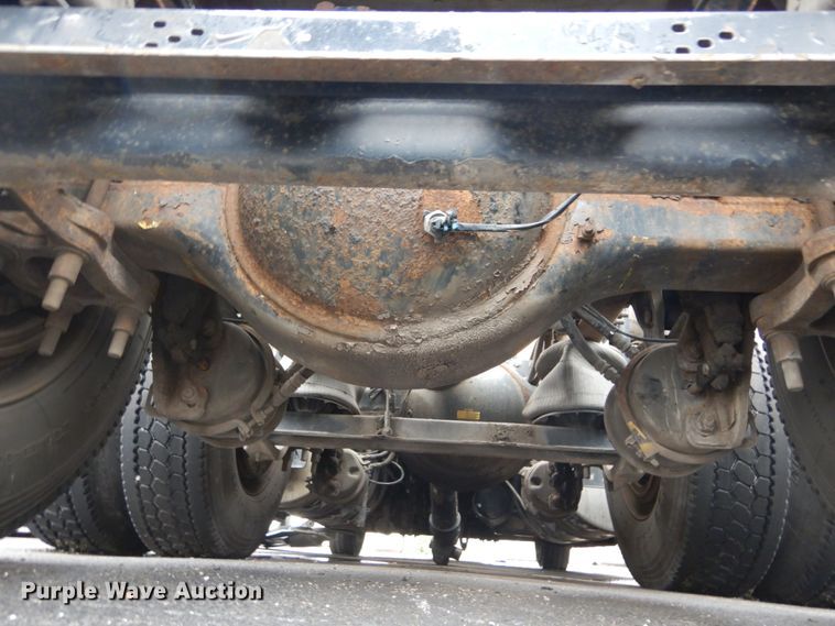 image for item GV9184 2009 Volvo VNL670  semi truck